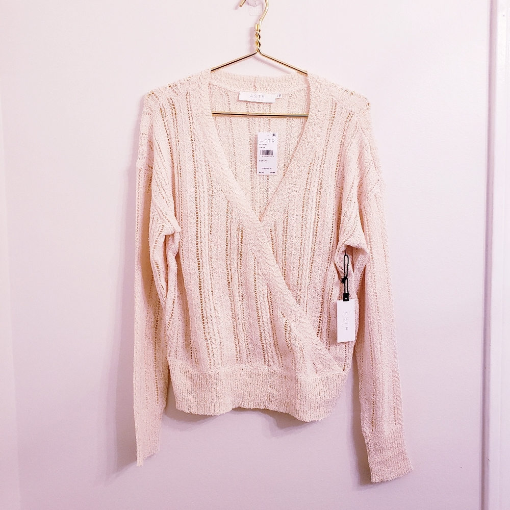 ASTR cream wrap sweater in XL